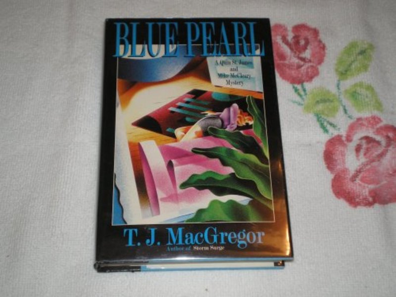 Book cover for "Blue Pearl" by TJ MacGregor