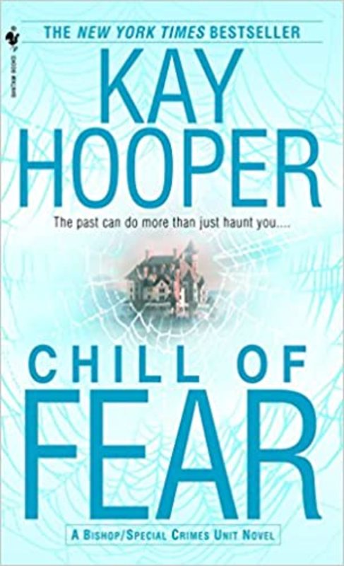 Book cover for "Chill of Fear" by Kay Hooper