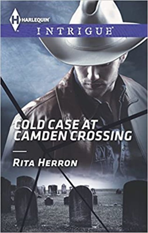 Book cover for "Cold Case at Camden Crossing" by Rita Herron