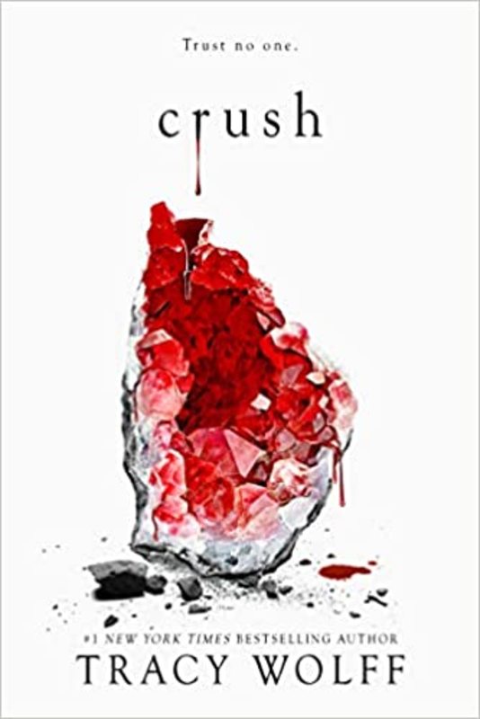 Book cover for "Crush" by Tracy Wolff