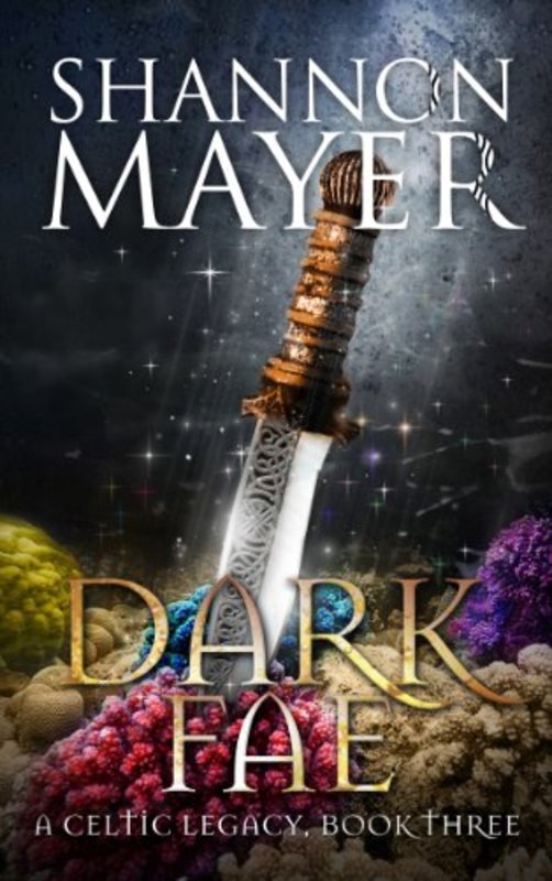 Book cover for "Dark Fae" by Shannon Mayer