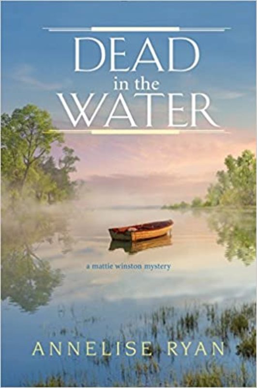 Book cover for "Dead in the Water" by Beth Amos
