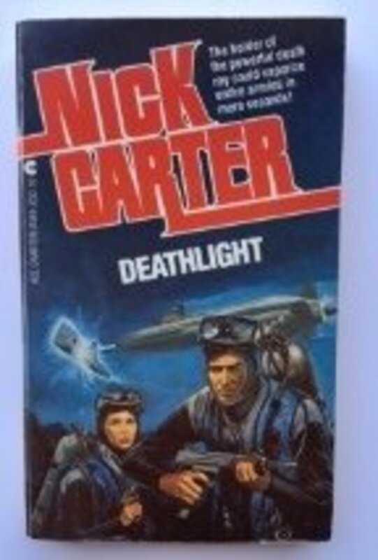 Book cover for "Deathlight" by Nick Carter