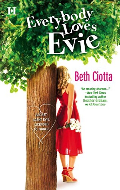 Book cover for "Everybody Loves Evie" by Beth Ciotta