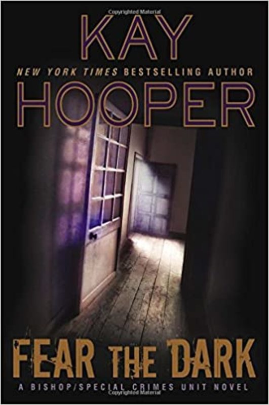 Book cover for "Fear the Dark" by Kay Hooper