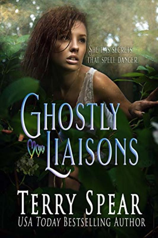 Book cover for "Ghostly Liaisons" by Terry Spear