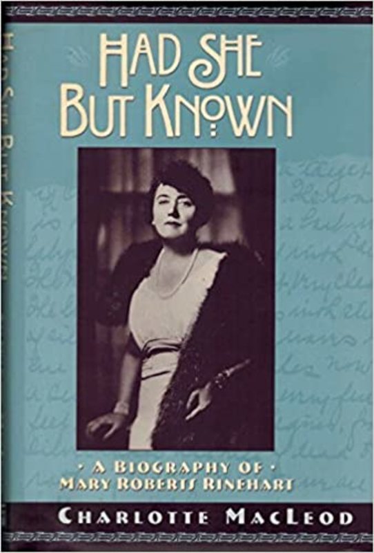 Book cover for "Had She But Known" by Charlotte MacLeod
