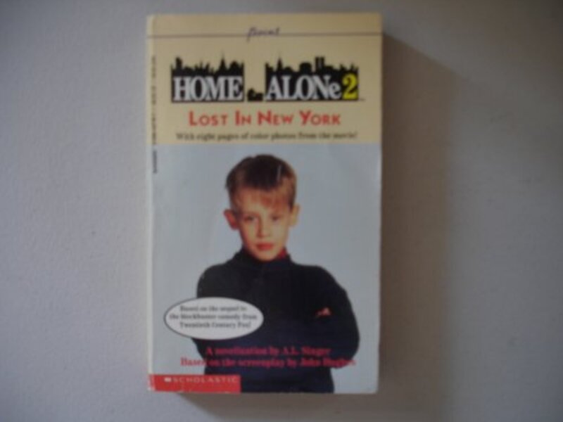 Book cover for "Home Alone 2" by Peter Lerangis