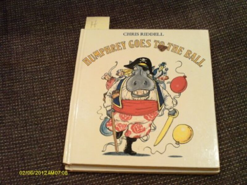 Book cover for "Humphrey Goes to the Ball" by Chris Riddell