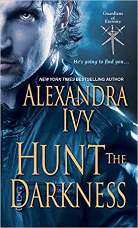 Book cover for "Hunt the Darkness" by Alexandra Ivy