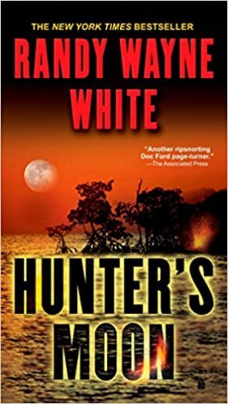 Book cover for "Hunter's Moon" by Randy Wayne White