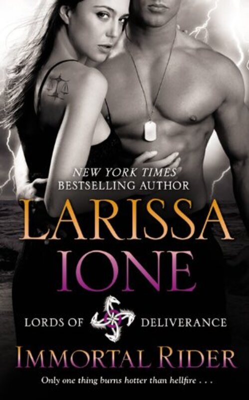 Book cover for "Immortal Rider" by Larissa Ione