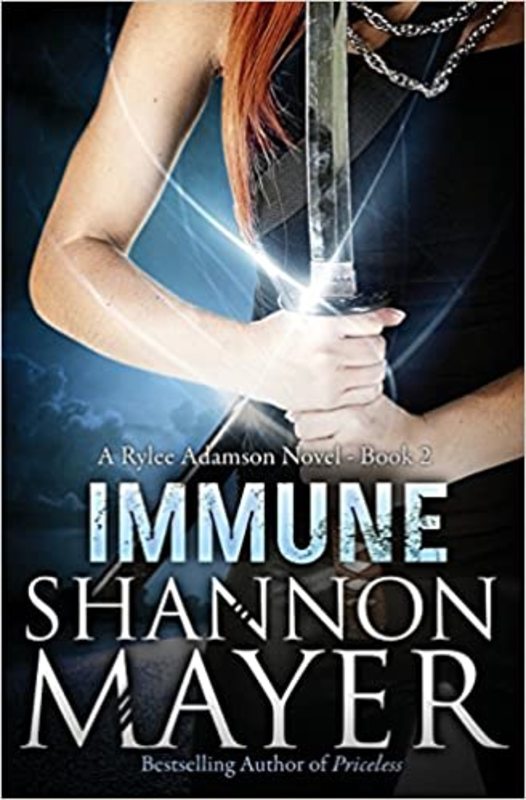 Book cover for "Immune" by Shannon Mayer