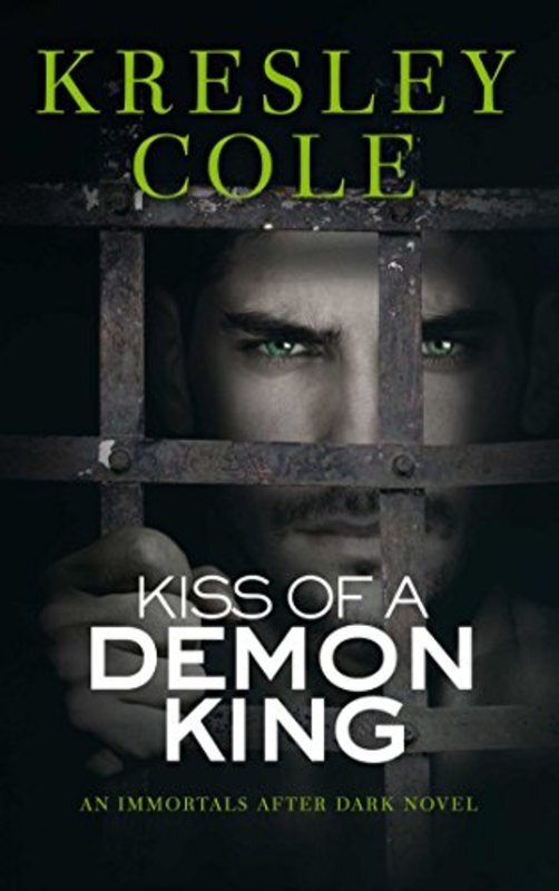 Book cover for "Kiss of a Demon King" by Kresley Cole