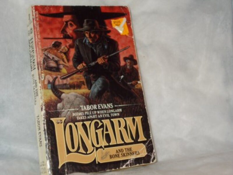 Book cover for "Longarm and the Bone Skinners" by Tabor Evans