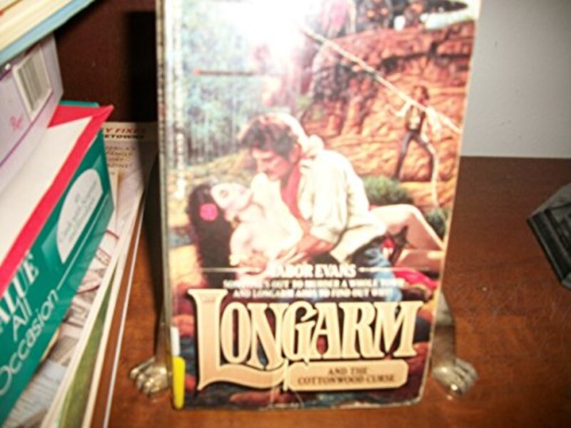 Book cover for "Longarm and the Cottonwood Curse" by Tabor Evans