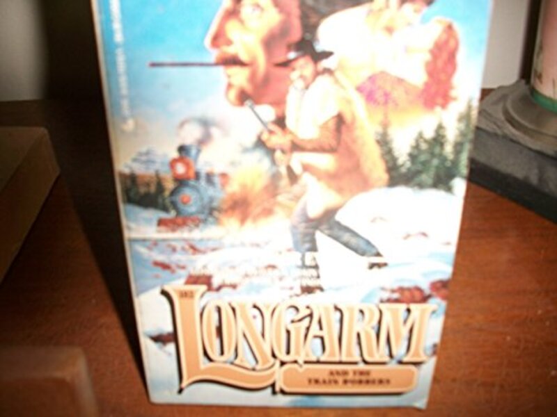 Book cover for "Longarm and the Train Robbers" by Tabor Evans