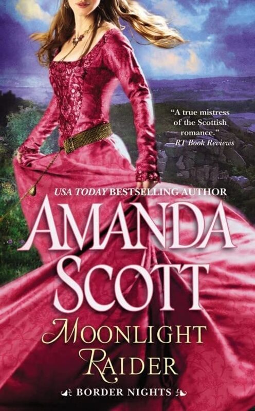 Book cover for "Moonlight Raider" by Lynne Scott Drennan