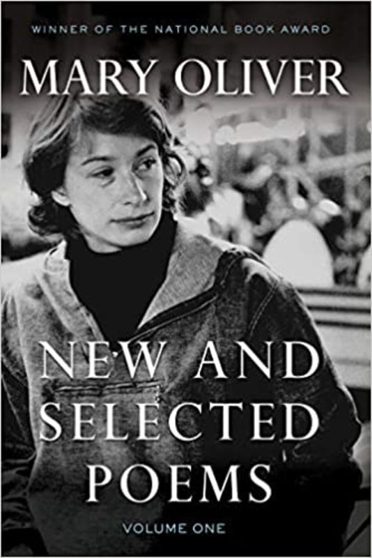 Book cover for "New and Selected Poems" by Mary Oliver
