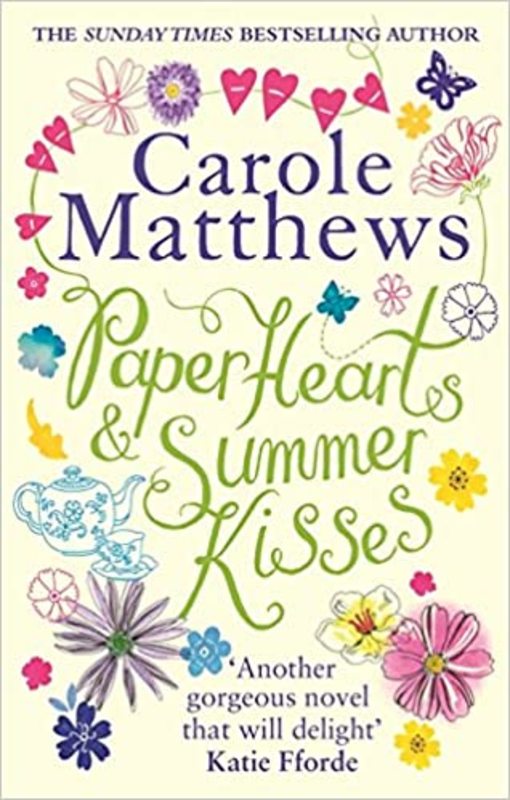 Book cover for "Paper Hearts and Summer Kisses" by Carole Matthews