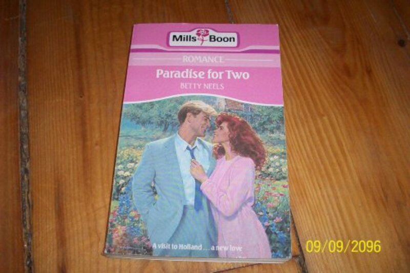 Book cover for "Paradise for Two" by Betty Neels