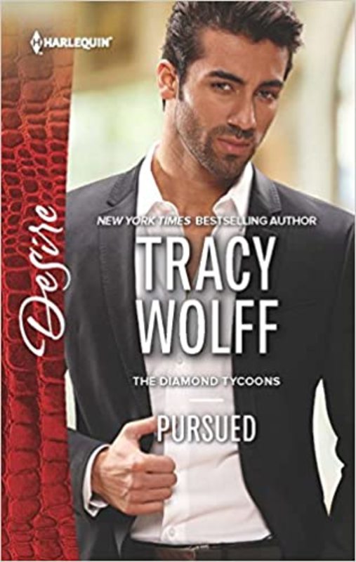 Book cover for "Pursued" by Tracy Wolff