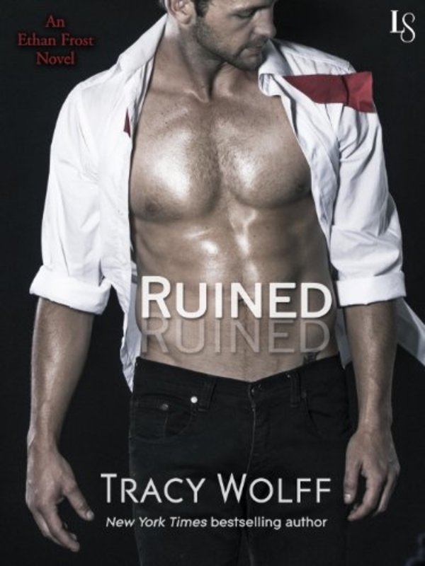 Book cover for "Ruined" by Tracy Wolff