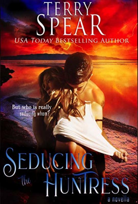 Book cover for "Seducing the Huntress" by Terry Spear