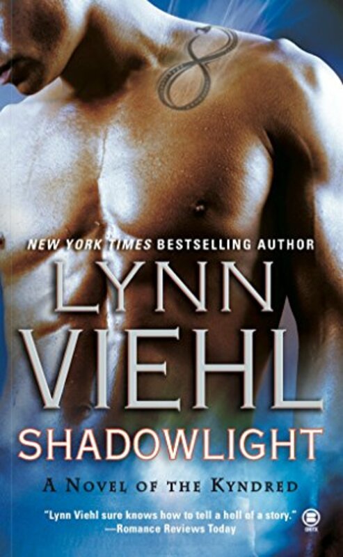 Book cover for "Shadowlight" by Lynn Viehl