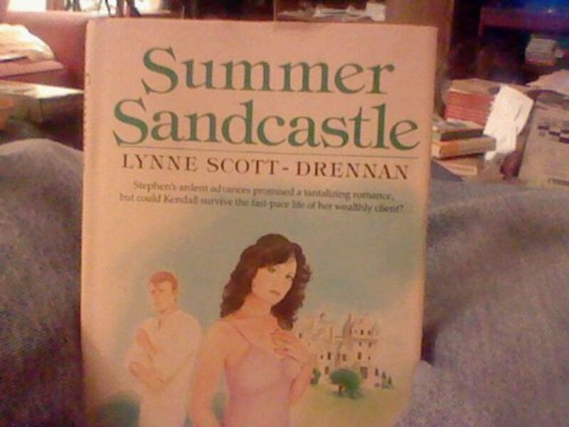 Book cover for "Summer Sandcastle" by Lynne Scott Drennan