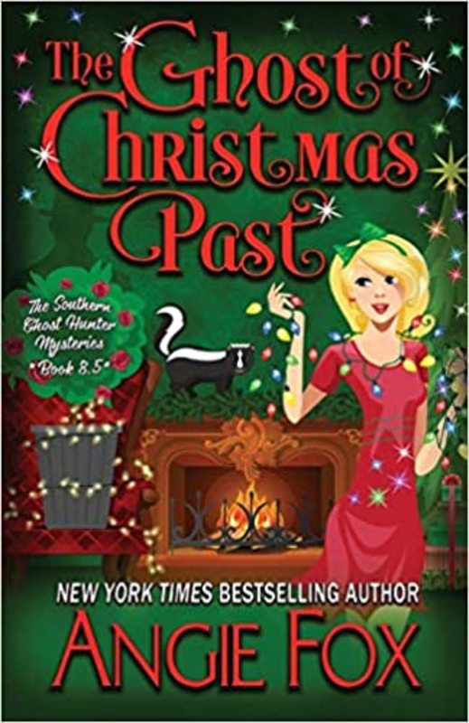Book cover for "The Ghost of Christmas Past" by Angie Fox