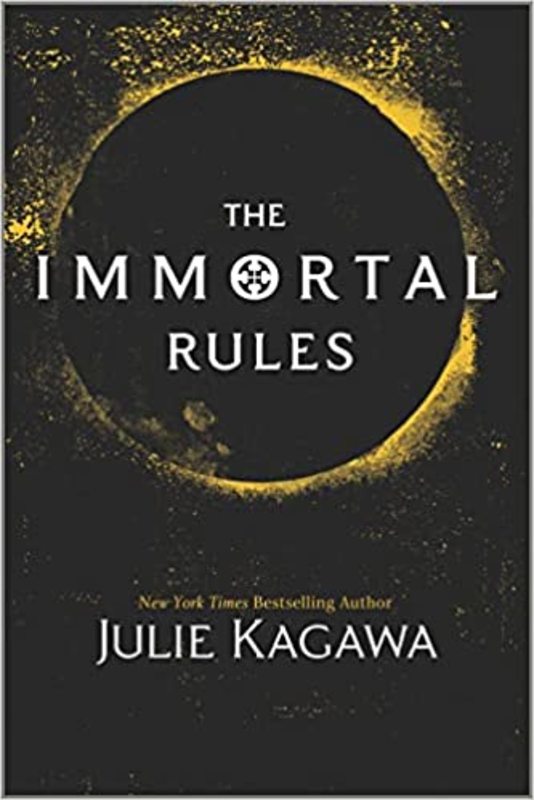 Book cover for "The Immortal Rules" by Julie Kagawa