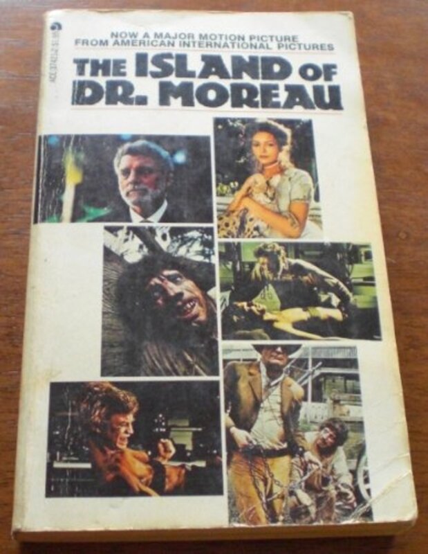 Book cover for "The Island Of Dr. Moreau" by Ron Goulart