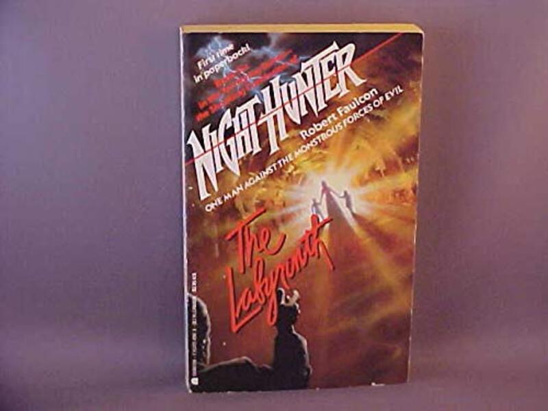 Book cover for "The Labyrinth" by Robert Holdstock