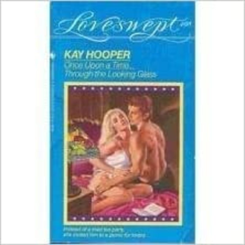 Book cover for "Through the Looking Glass" by Kay Hooper