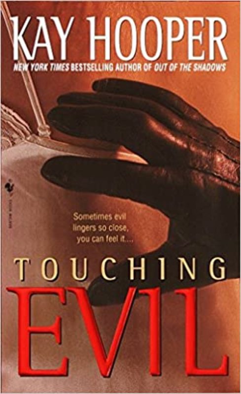 Book cover for "Touching Evil" by Kay Hooper