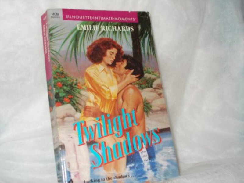 Book cover for "Twilight Shadows" by Emilie Richards