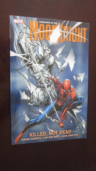 Book cover for "Vengeance of the Moon Knight, Vol. 2" by Gregg Hurwitz