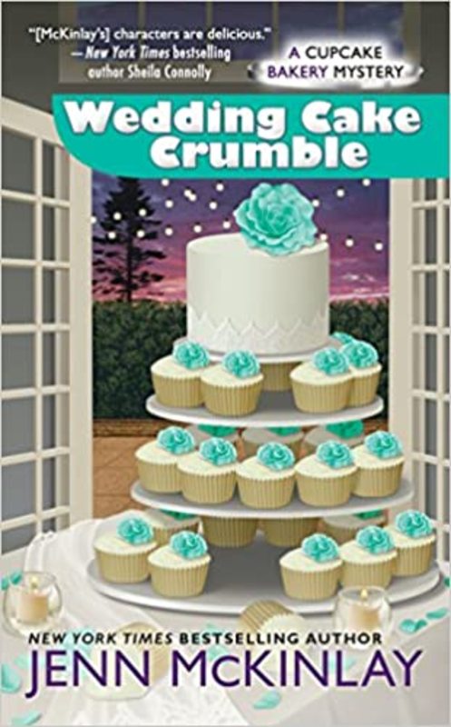 Book cover for "Wedding Cake Crumble" by Jenn McKinlay