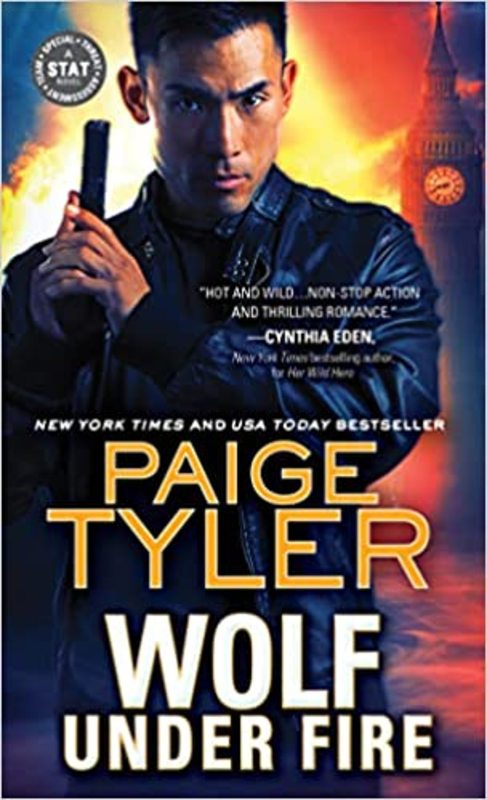 Book cover for "Wolf Under Fire" by Paige Tyler